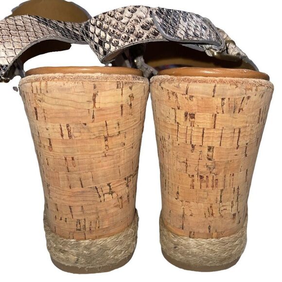 G.H. Bass & Co. Tyra Snakeskin & Camel Tan Leather Cork Wedges - Size 9 - Picture 3 of 7